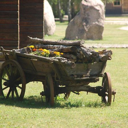 Holiday Village Suur Toell Kuressaare Bagian luar foto