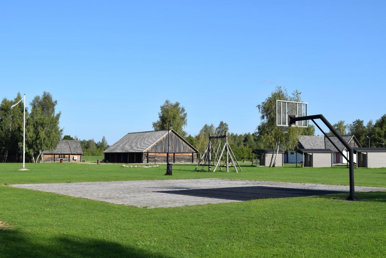 Holiday Village Suur Toell Kuressaare Bagian luar foto