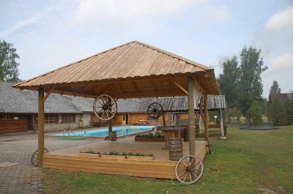 Holiday Village Suur Toell Kuressaare Bagian luar foto